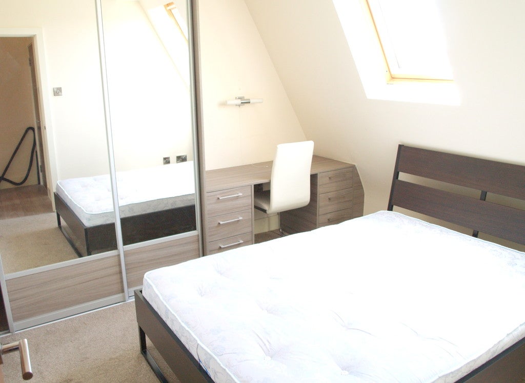 Flat Park Crescent in Manchester
