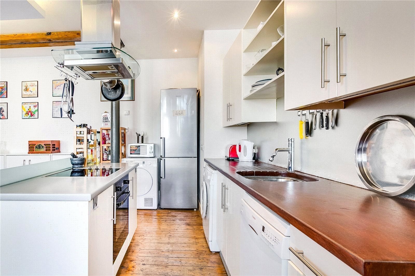 Flat Dingley Road in Greater London