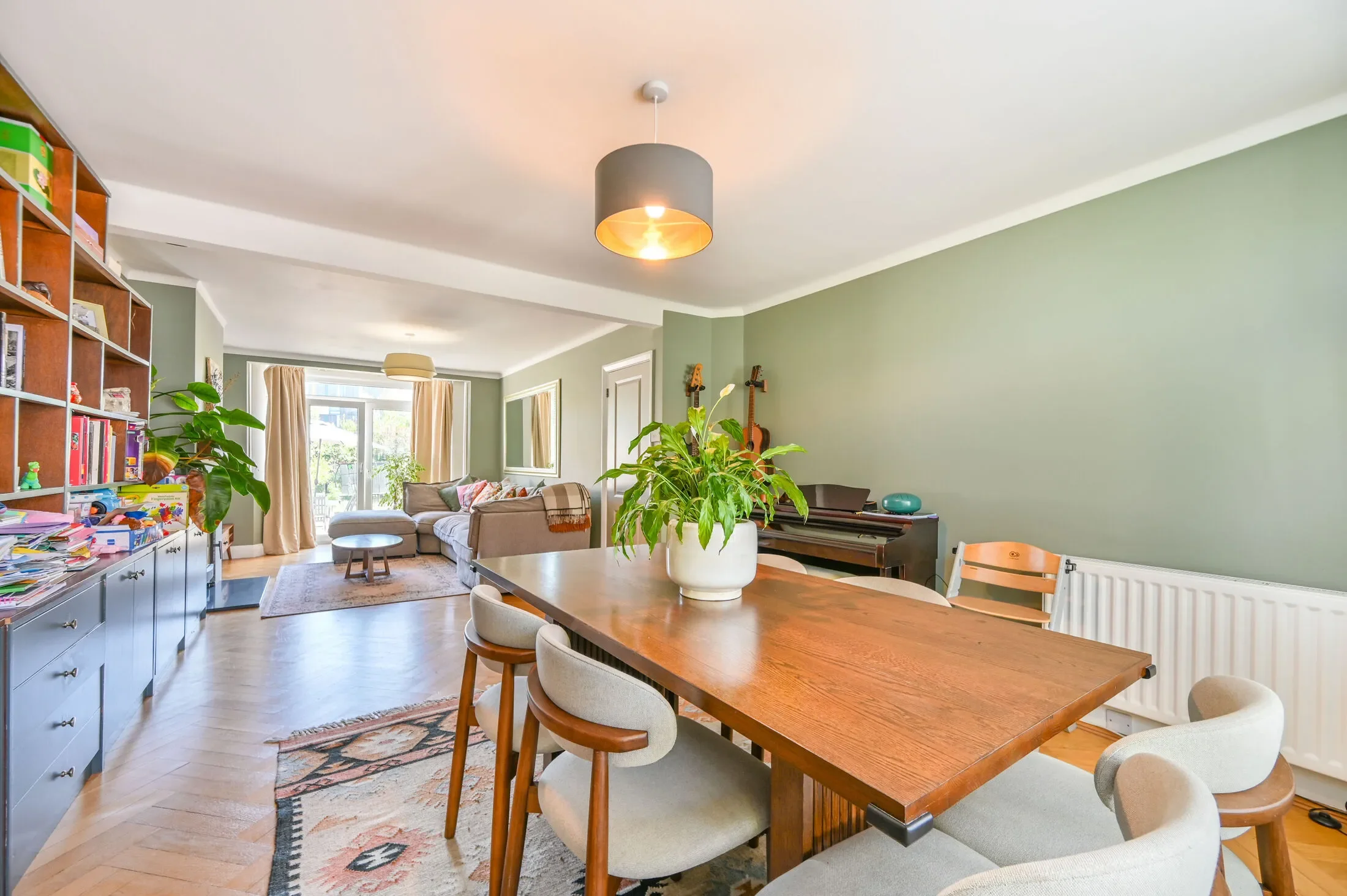 House Vincent Gardens in Greater London