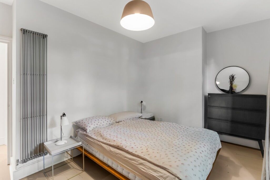 Flat Regent's Park Road in Greater London