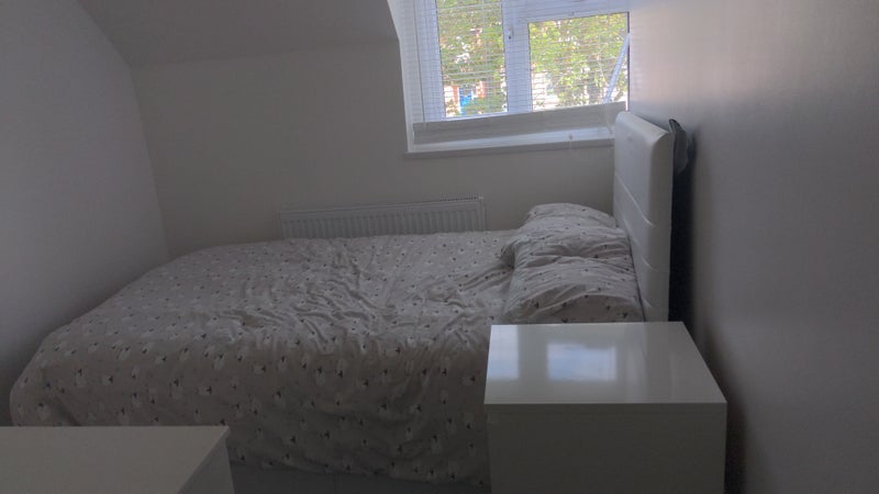 Room Durnsford Road in Greater London