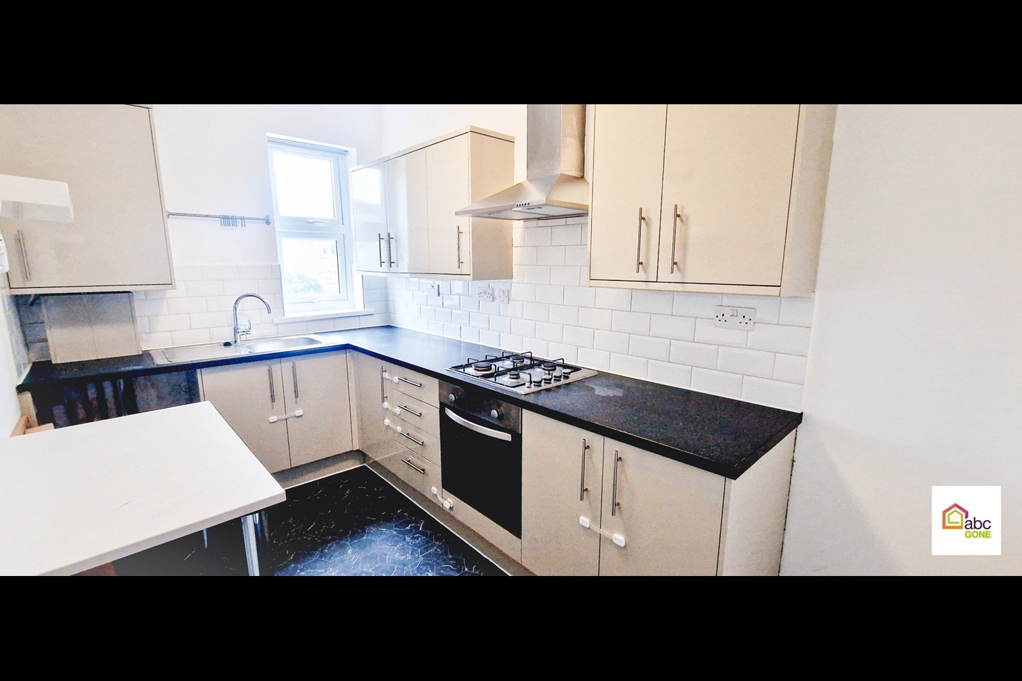 Flat Wellwood Road in Greater London