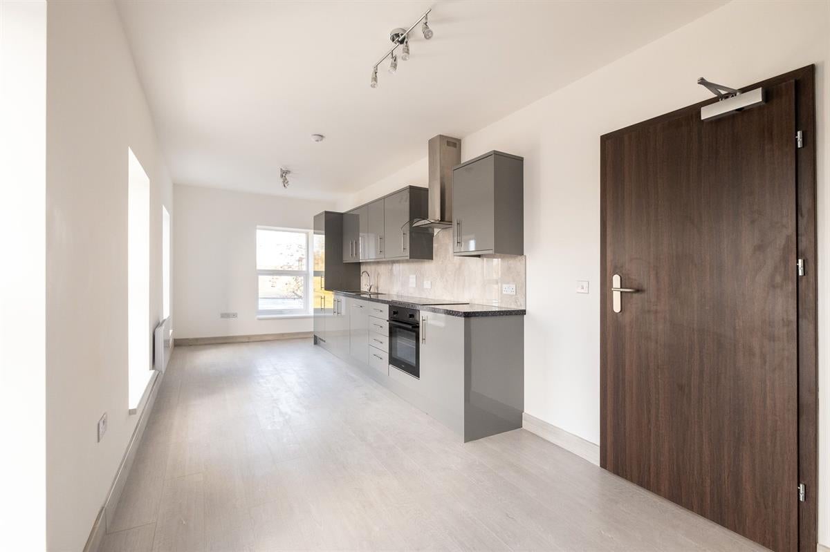 Flat Paris Avenue in Newcastle-under-Lyme