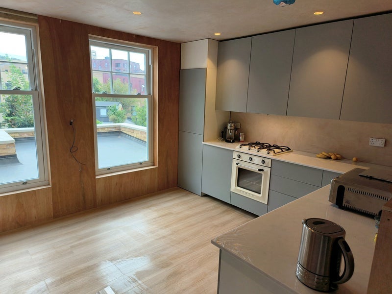 Room Sandy Hill Road in Greater London