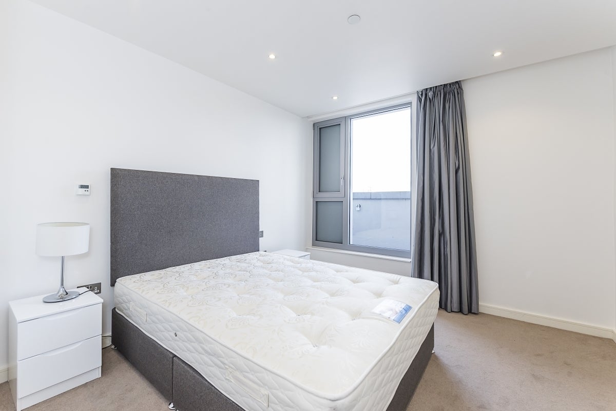 Flat Camley Street in Greater London