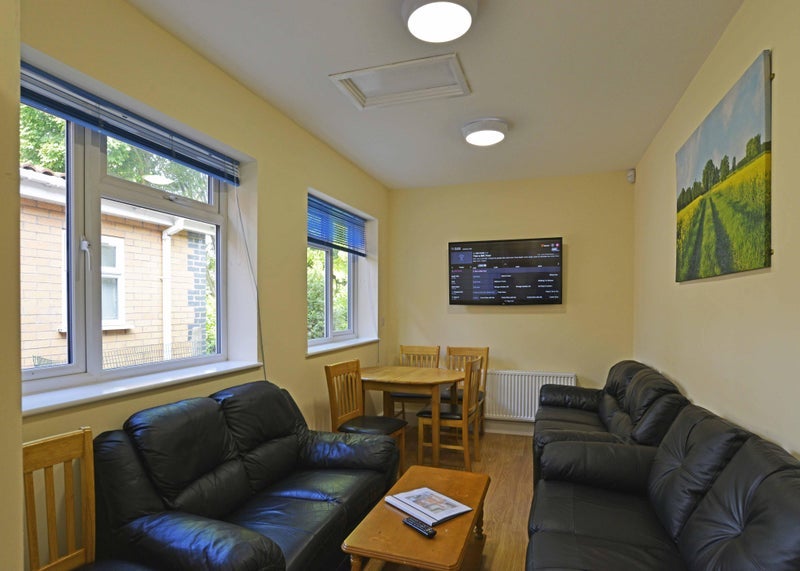 Room Tiverton Road in Birmingham