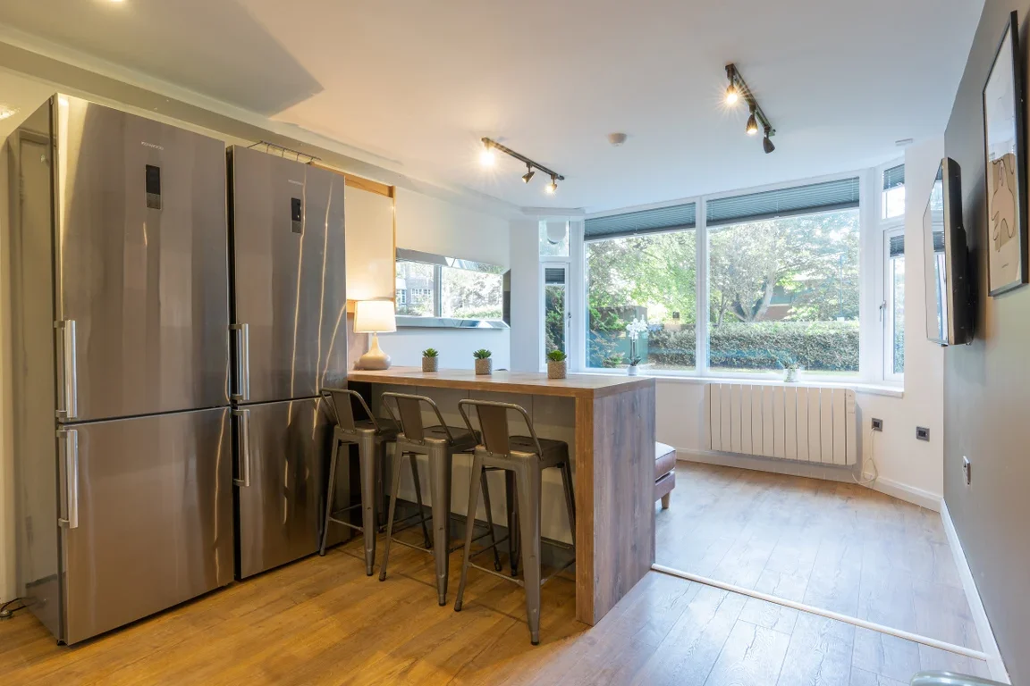 Flat Eskdale Terrace in Newcastle upon Tyne