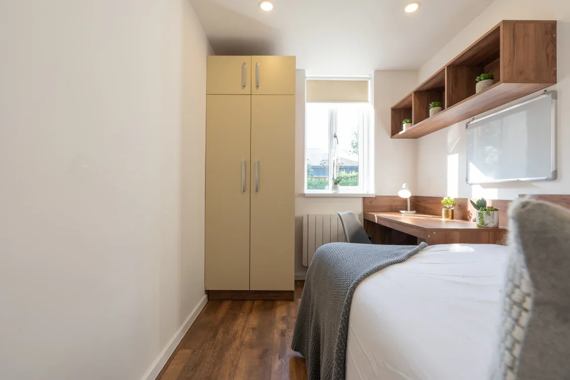 Flat Eskdale Terrace in Newcastle upon Tyne