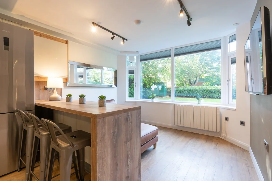 Flat Eskdale Terrace in Newcastle upon Tyne