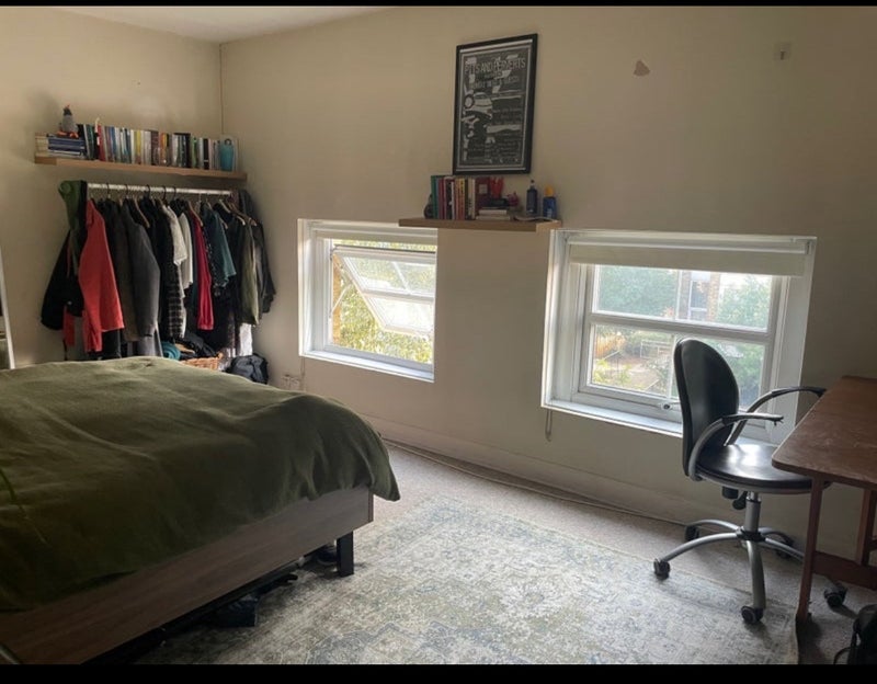 Room Englefield Road in Greater London