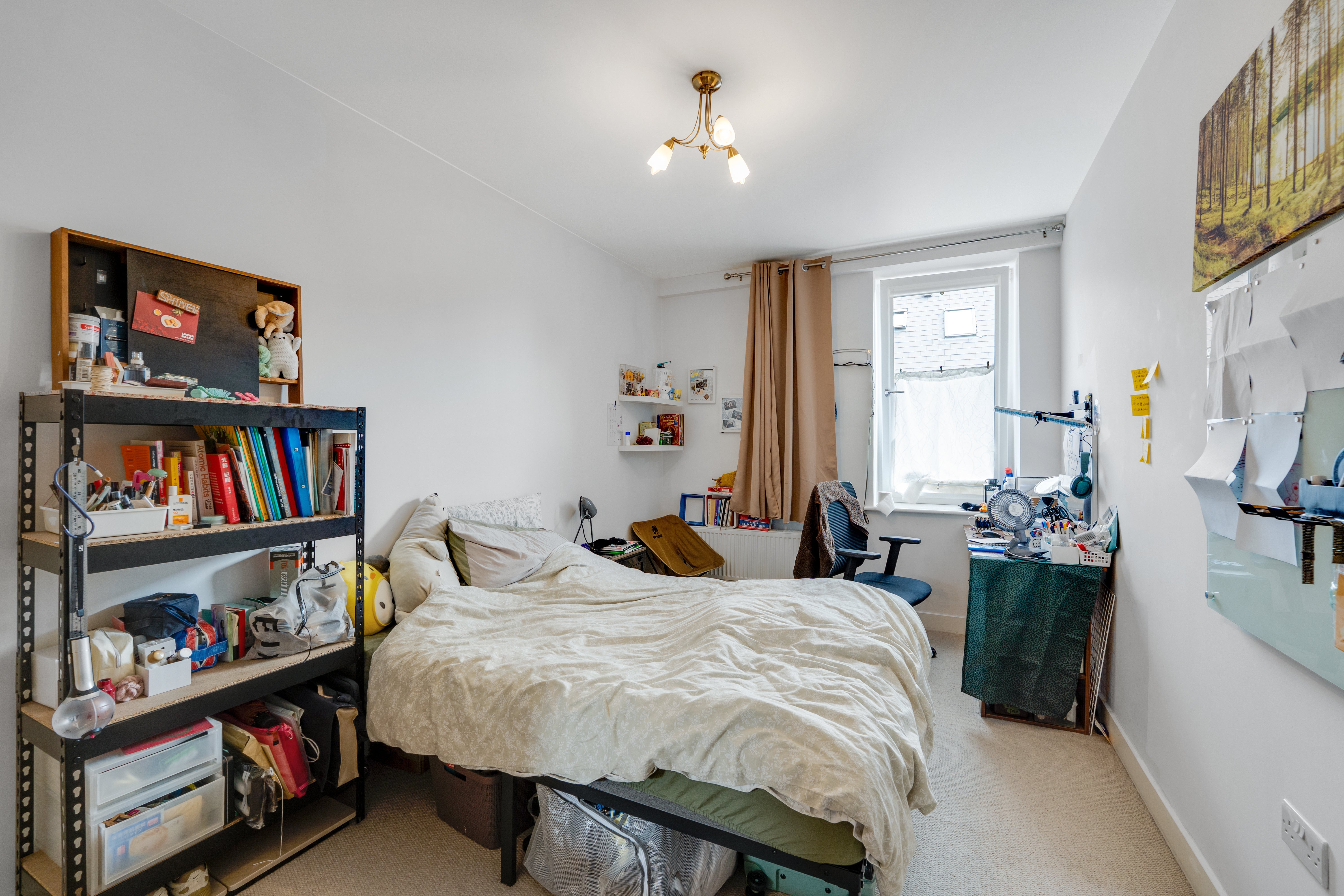 Flat Sutton Court Road in Greater London