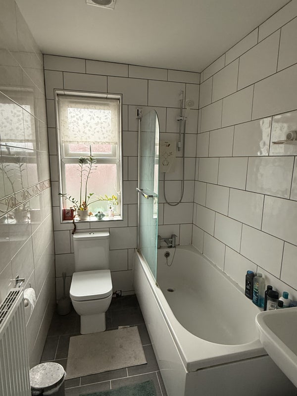Room Dunkirk Road in Nottingham
