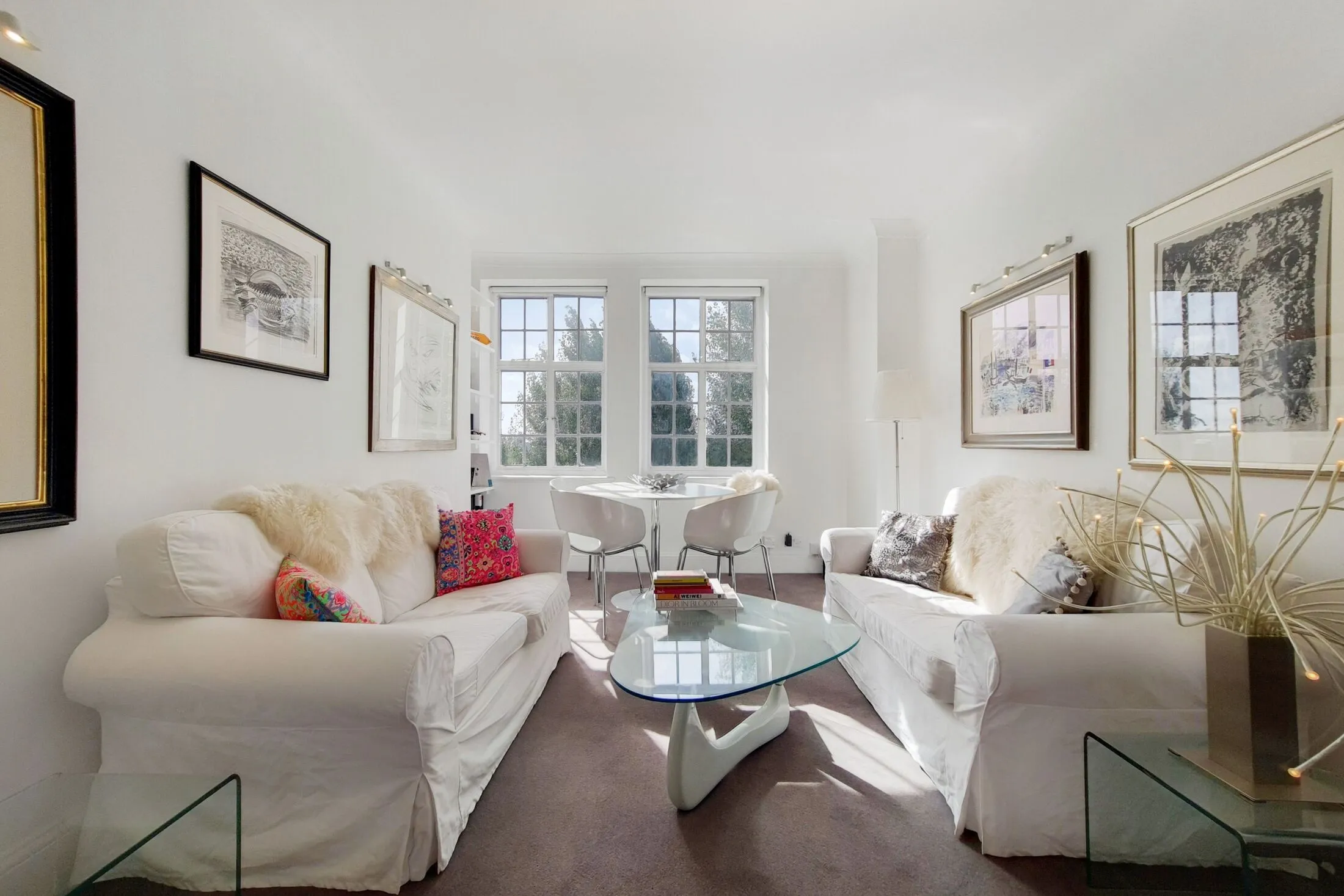 Flat Finchley Road in Greater London