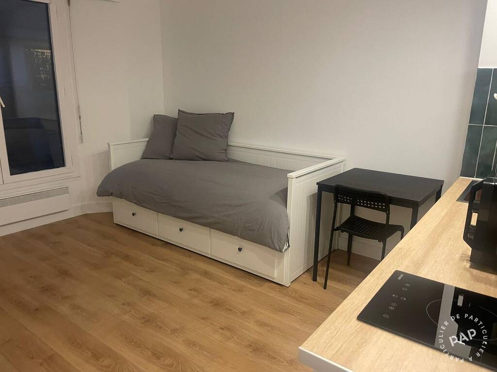Chambre Place du Maréchal de Lattre de Tassigny à Paris