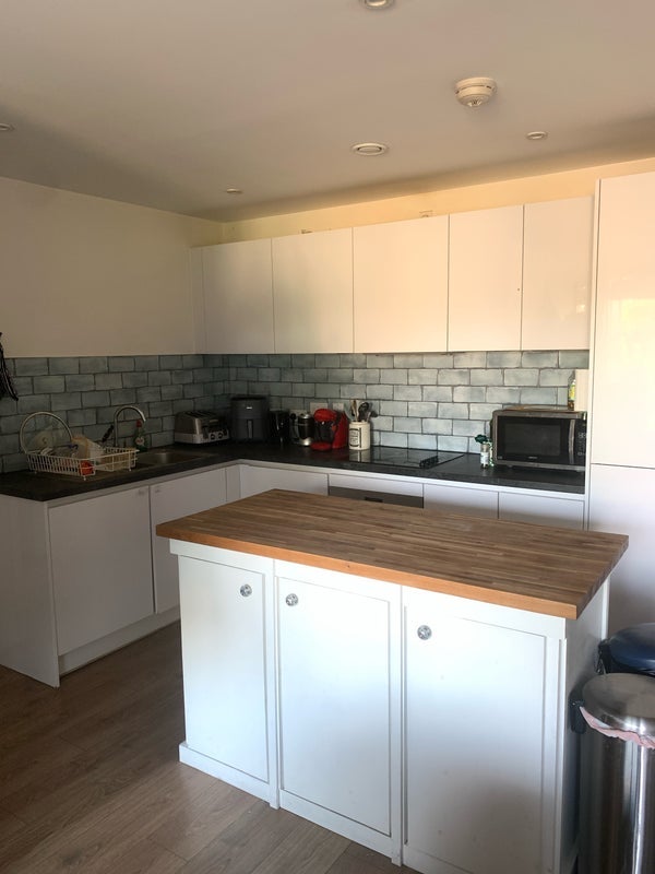 Room St James's Crescent in Greater London