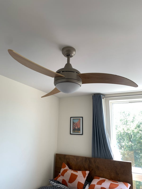 Room St James's Crescent in Greater London
