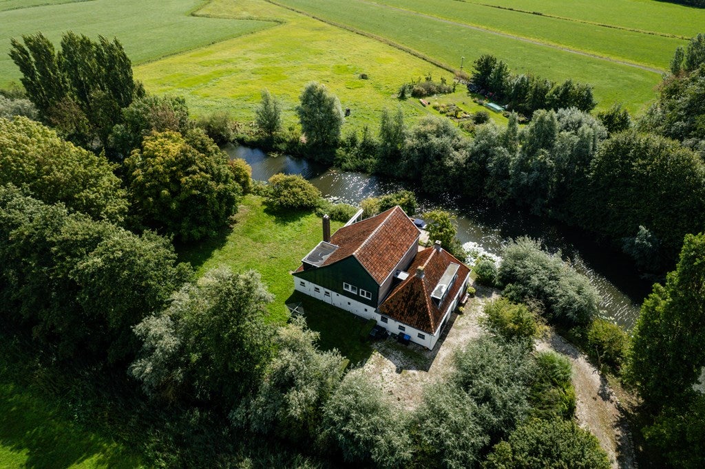 Huis Papiermolenstreek 1 in Makkum
