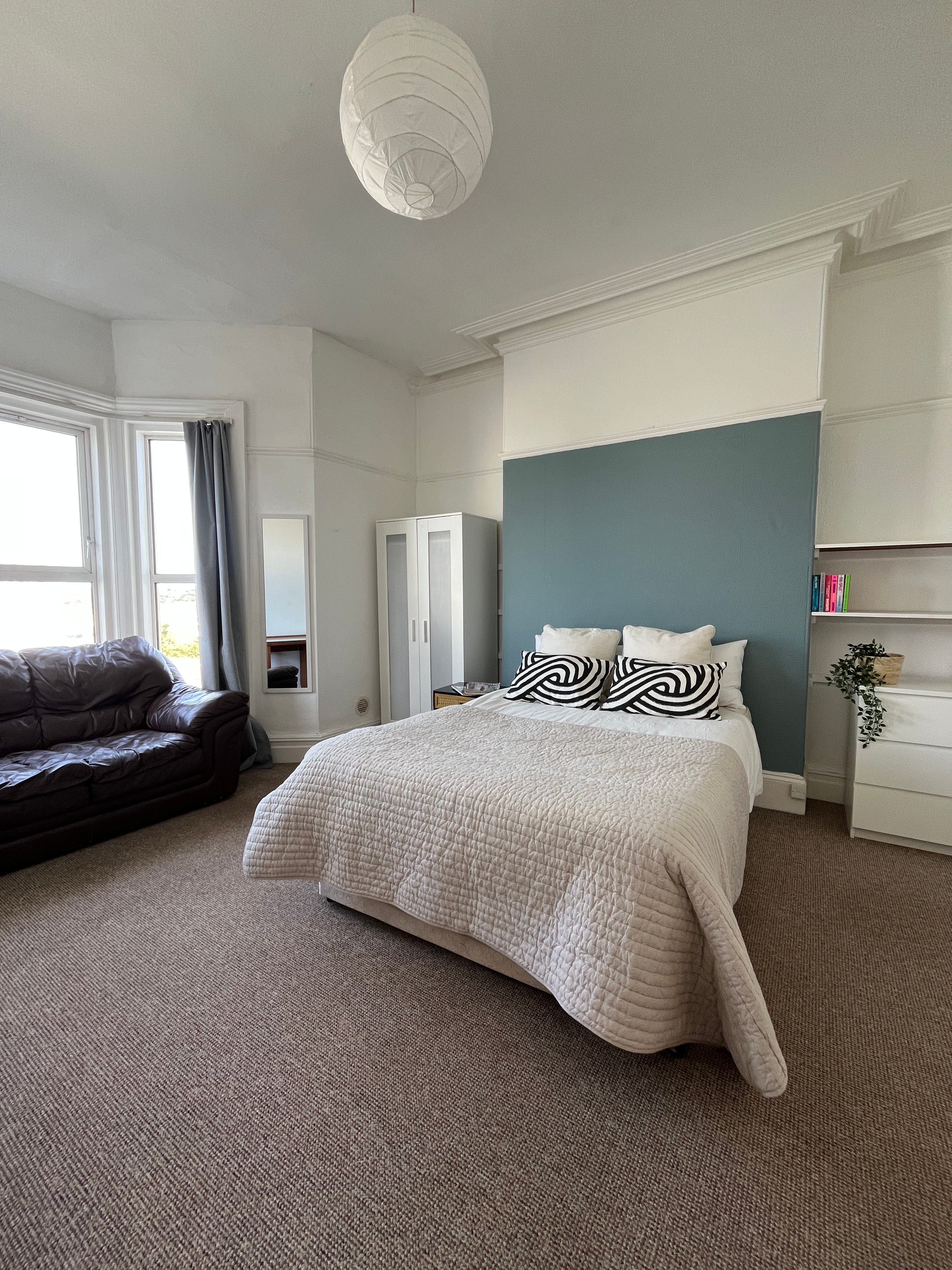 Room Rochester Road in Plymouth