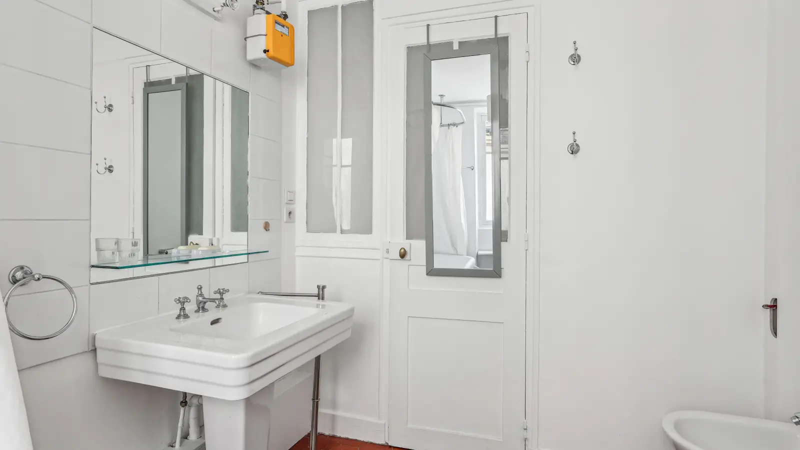 Flat Rue du Buisson Saint-Louis in Paris