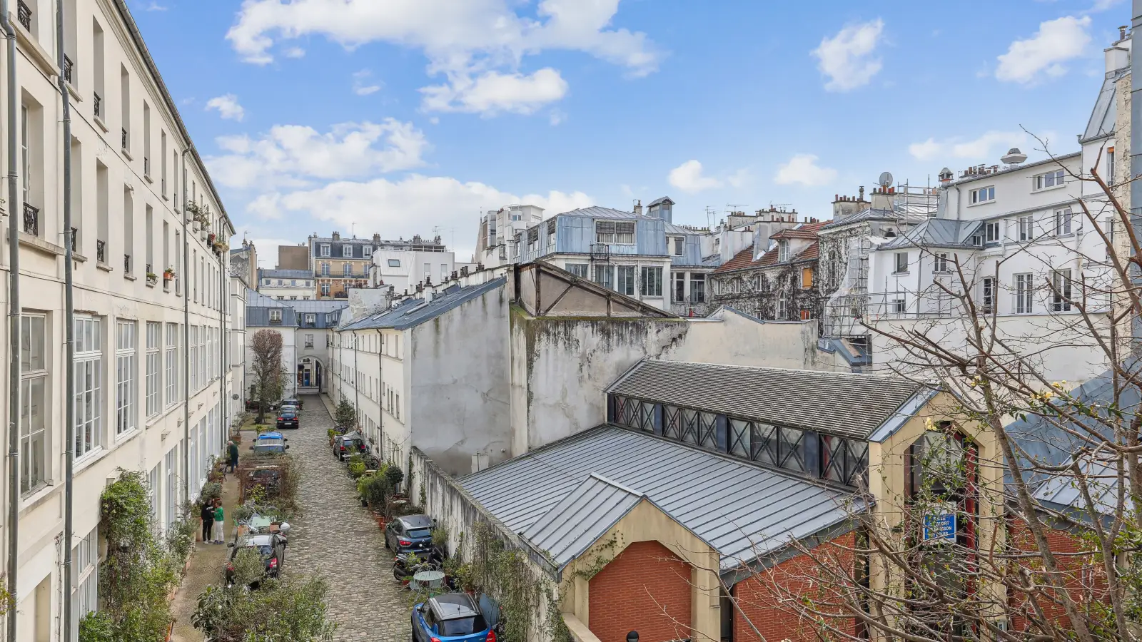 Flat Rue du Buisson Saint-Louis in Paris