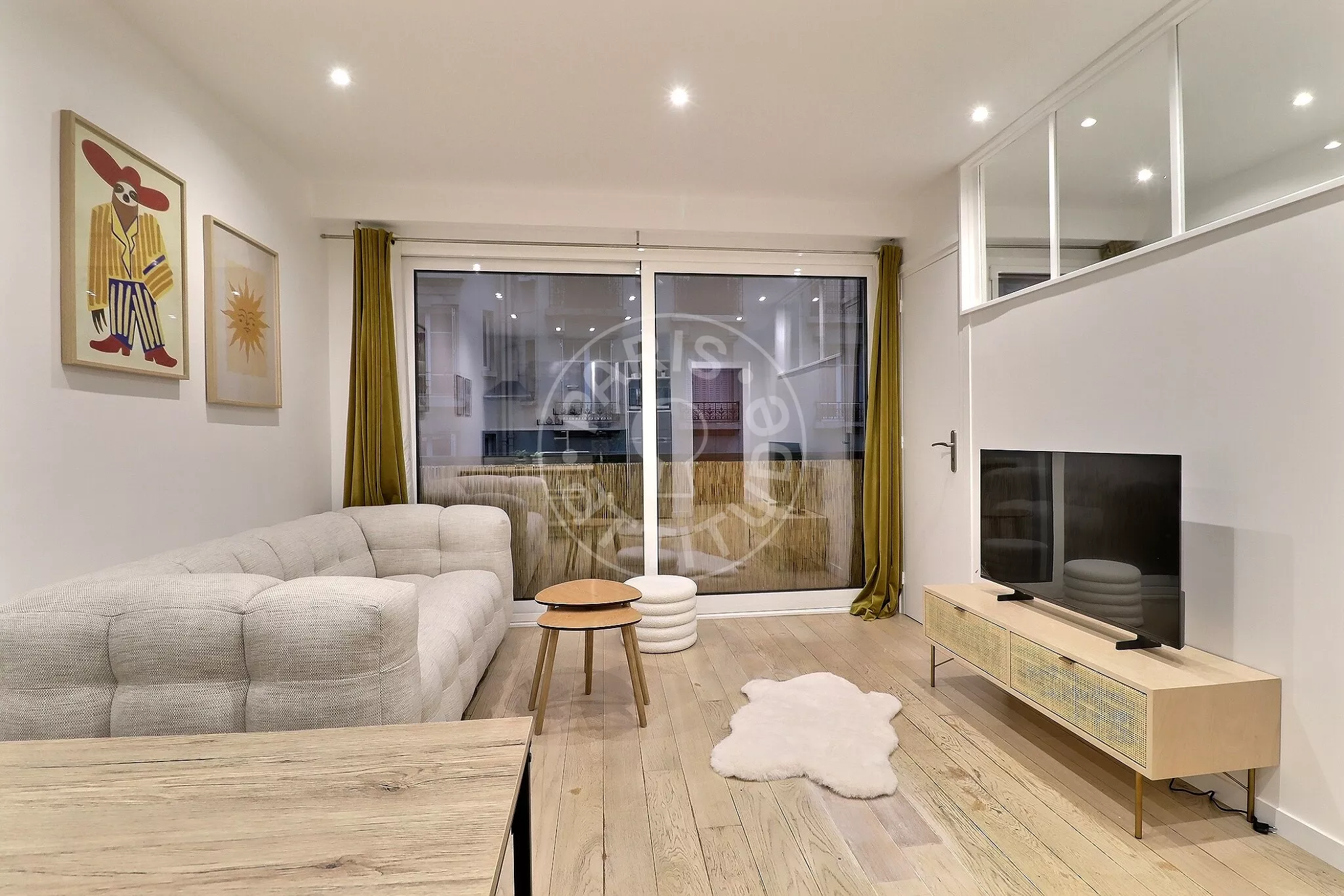 Flat Rue Paul Saunière in Paris