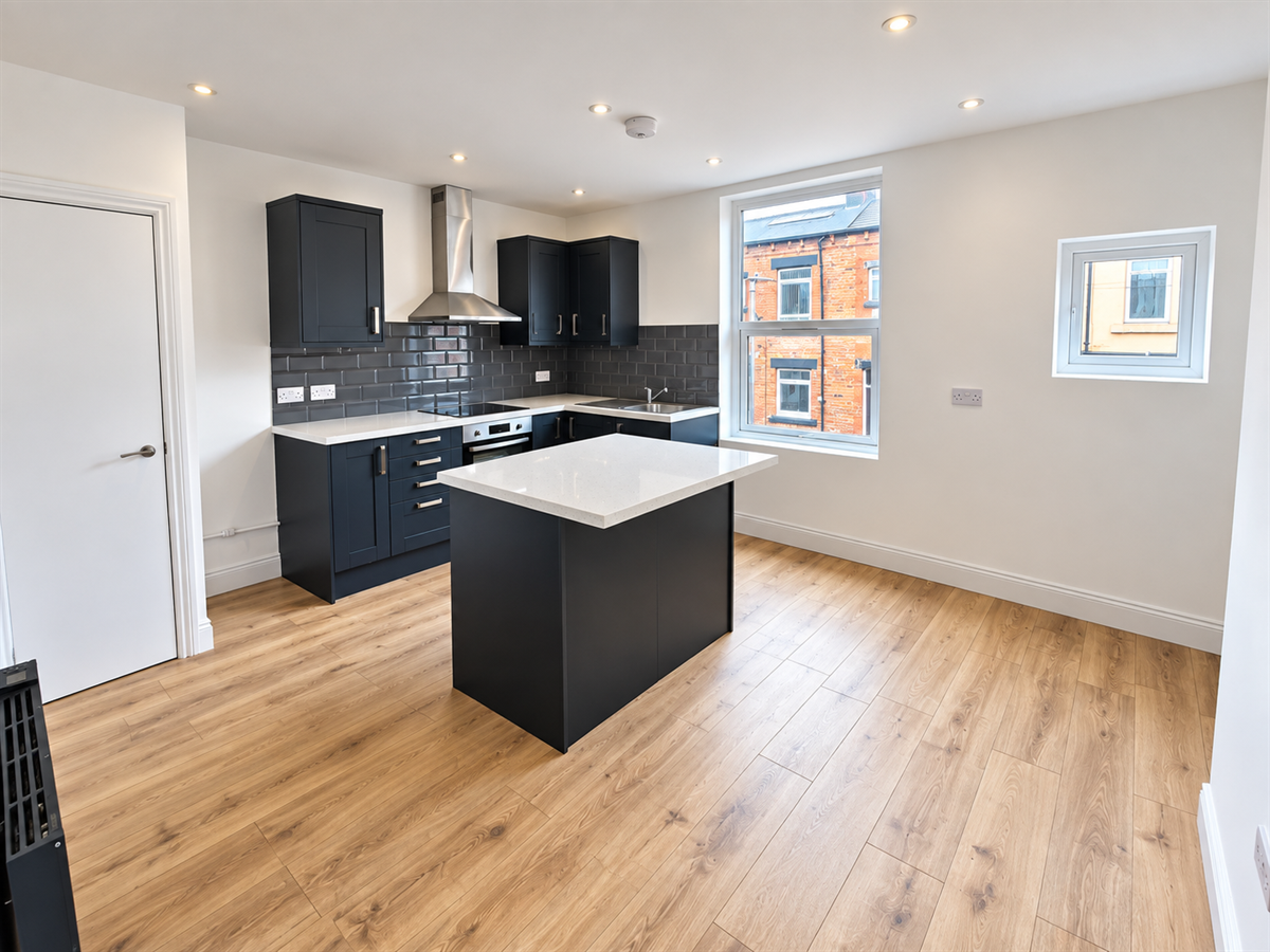 Flat Rowland Road in Leeds
