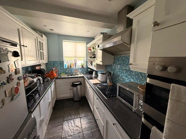 Room Victoria Road in Greater London