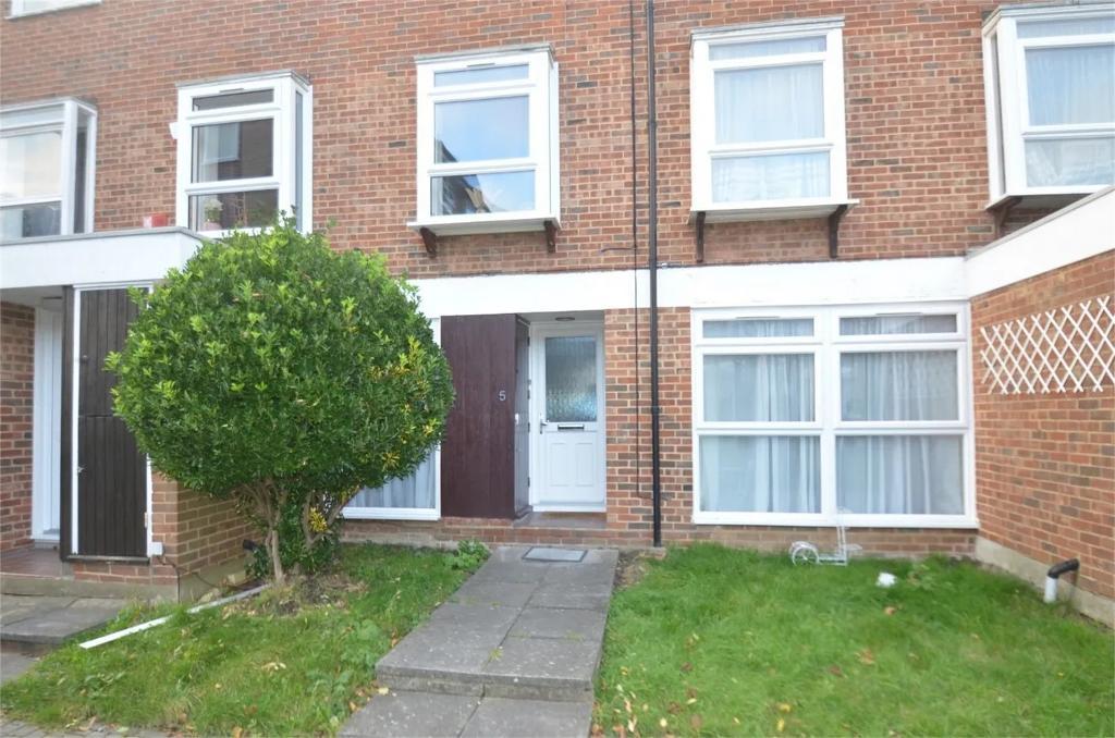 Flat Cotelands in Greater London
