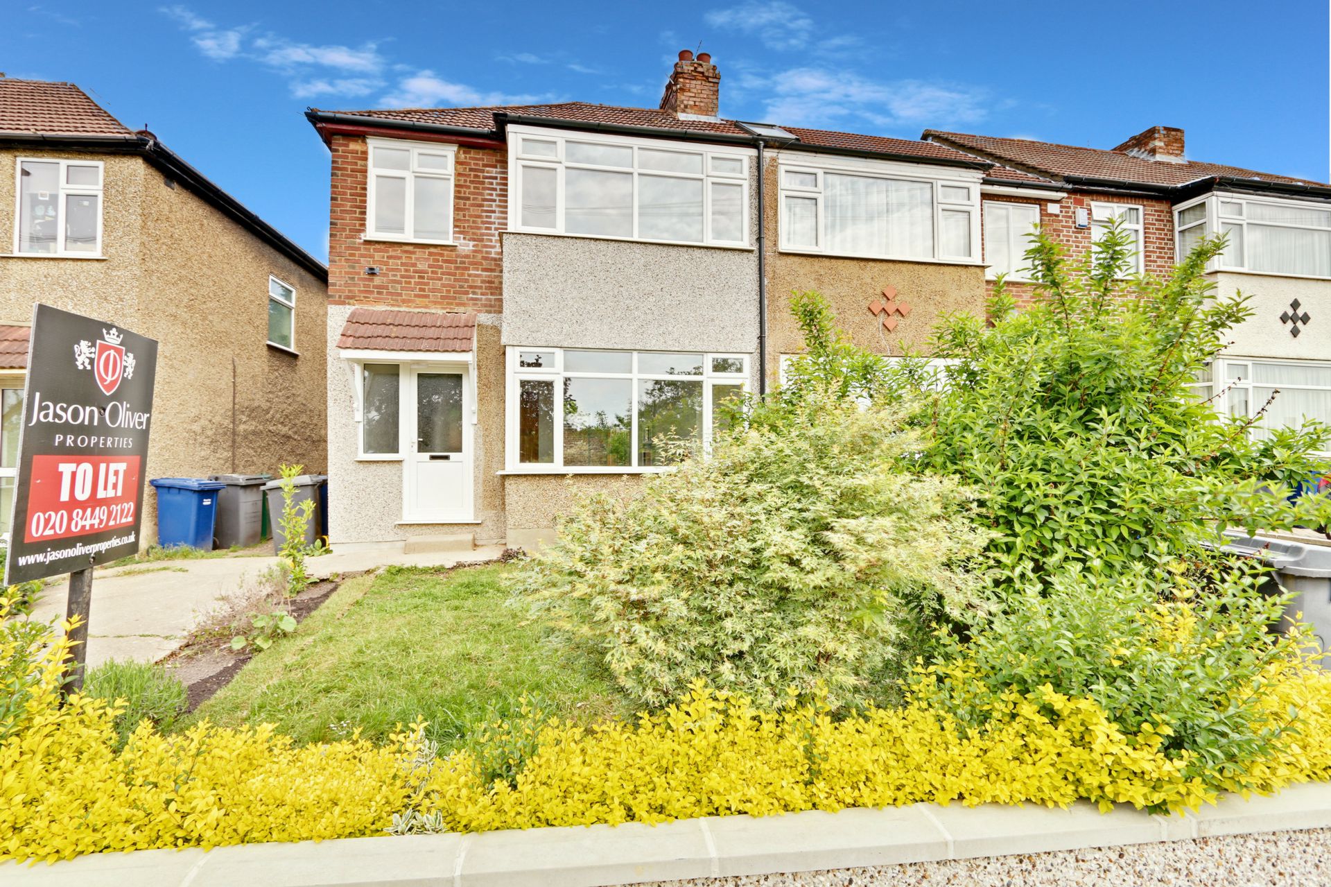 House Chestnut Grove in Greater London