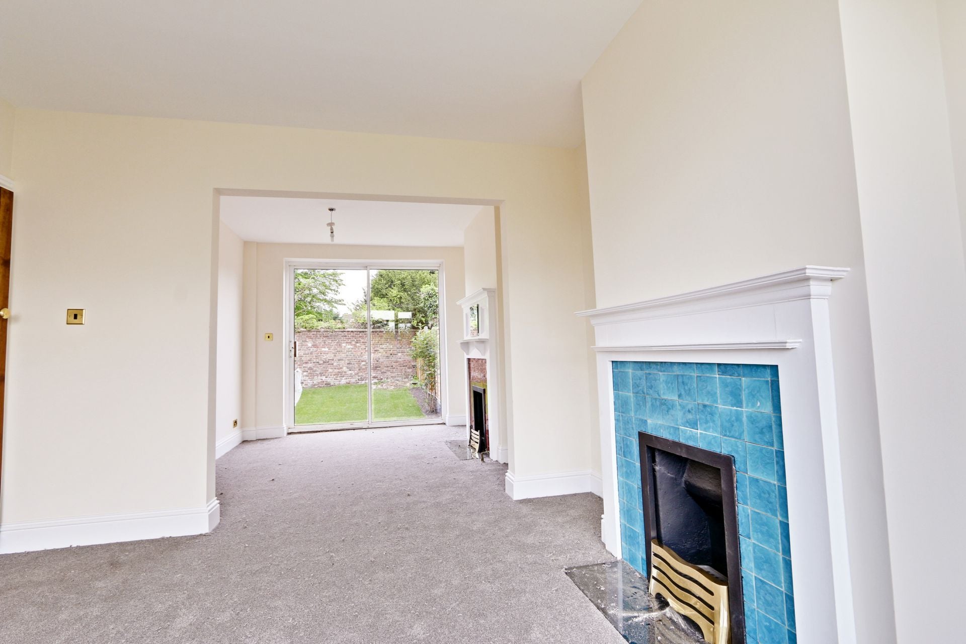 House Chestnut Grove in Greater London