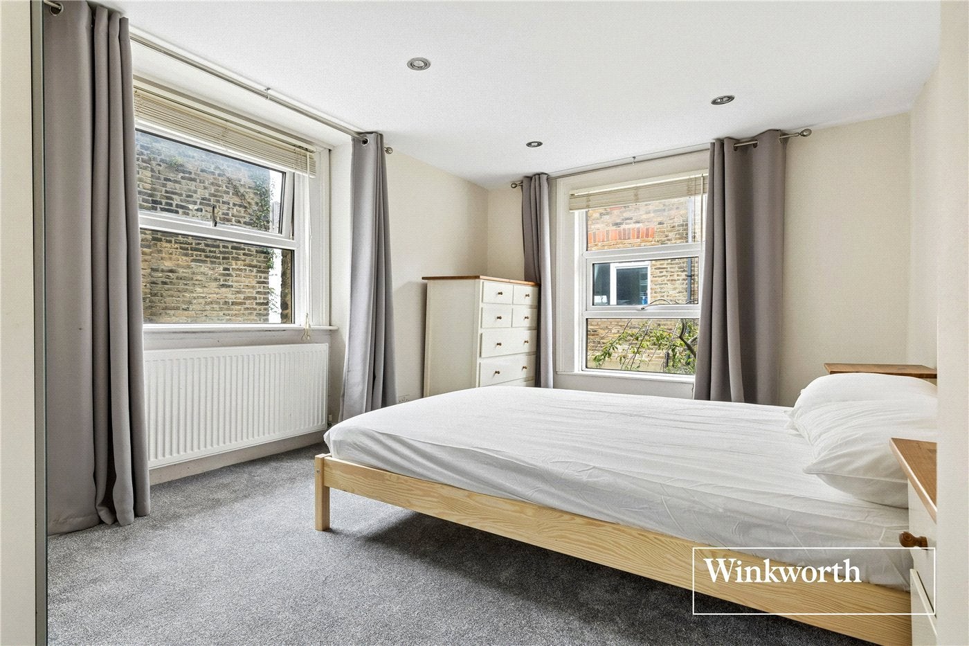 Room Goldsboro' Road in Greater London