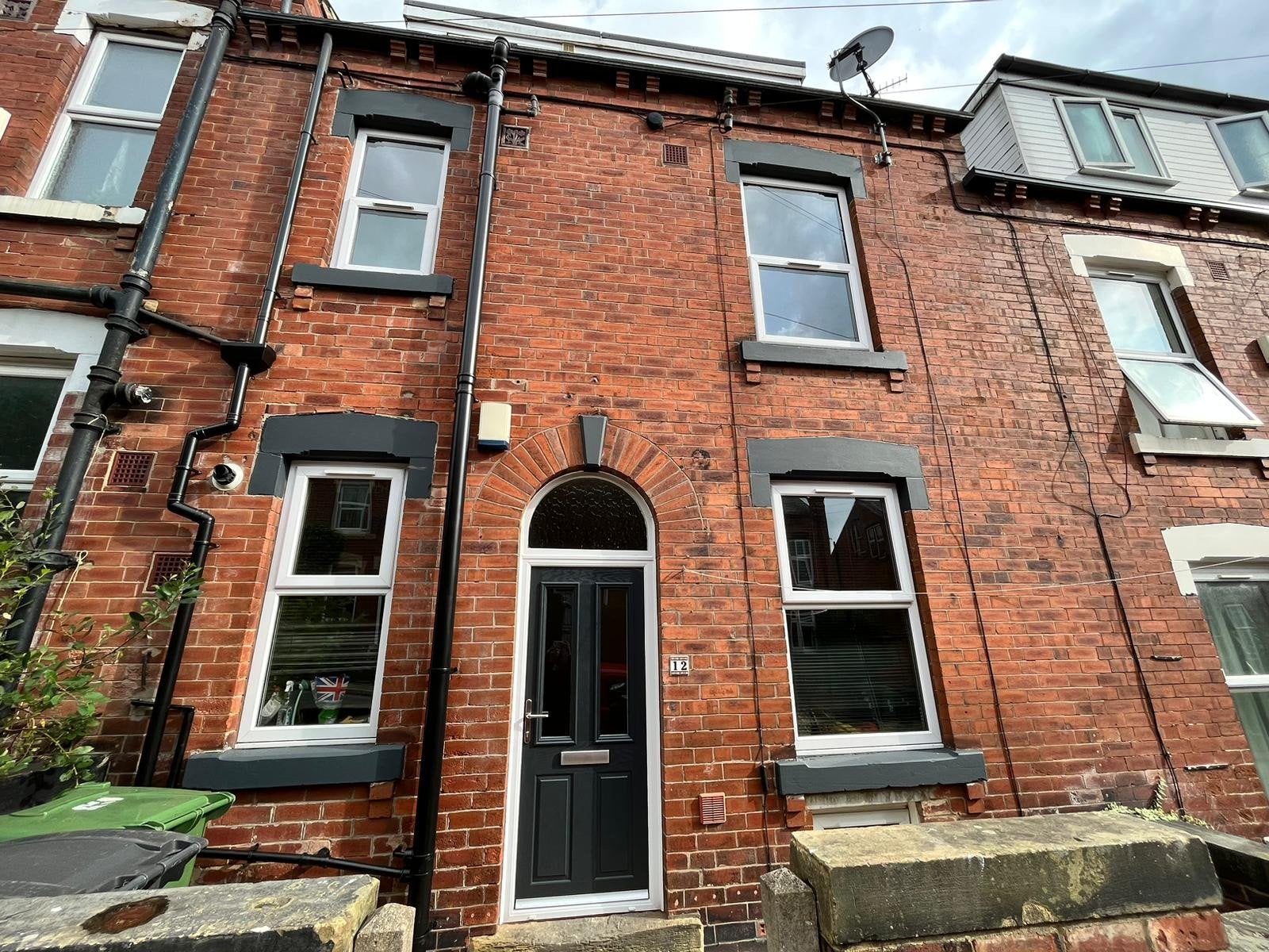 House Pennington Grove in Leeds