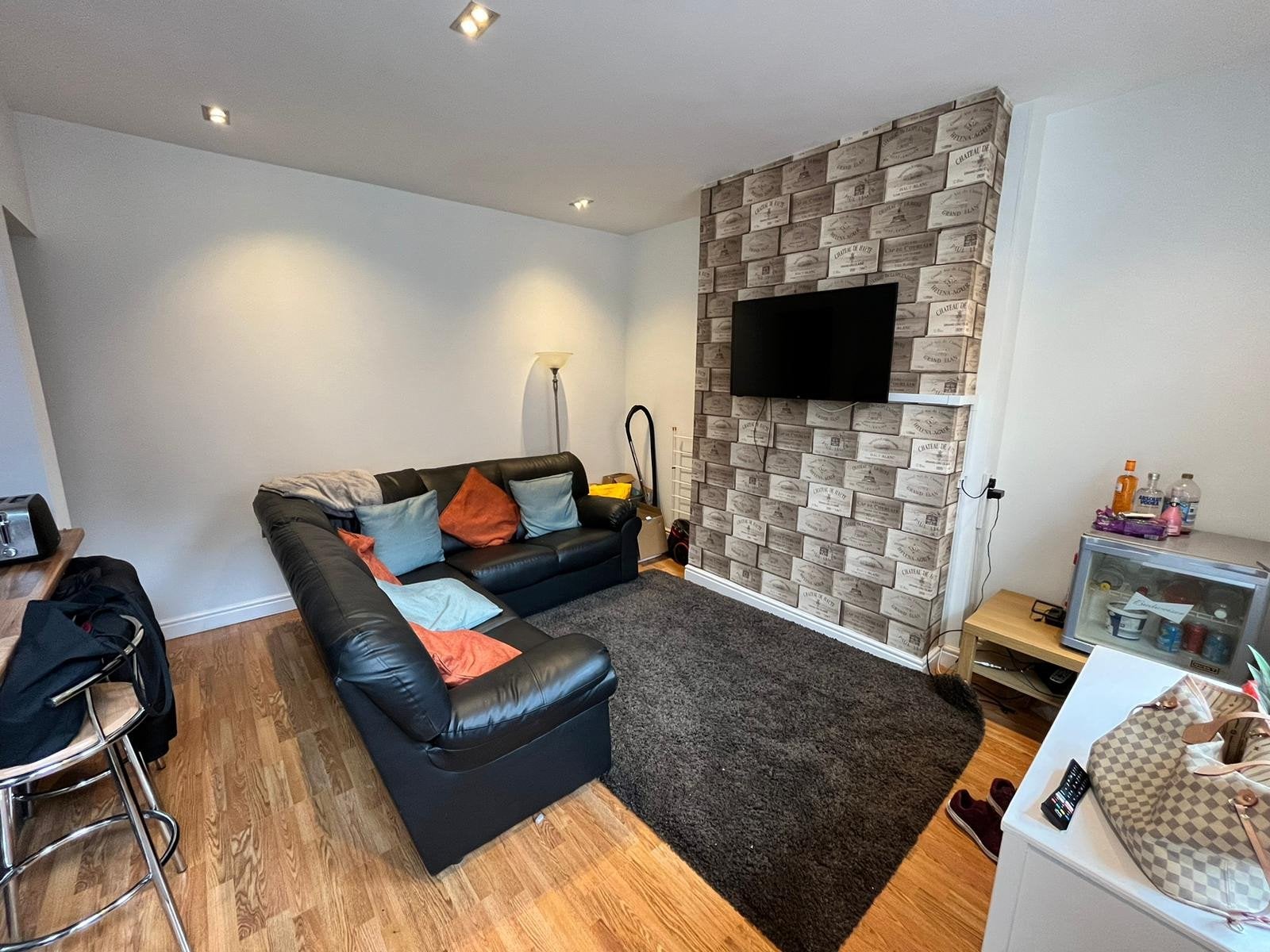 House Pennington Grove in Leeds