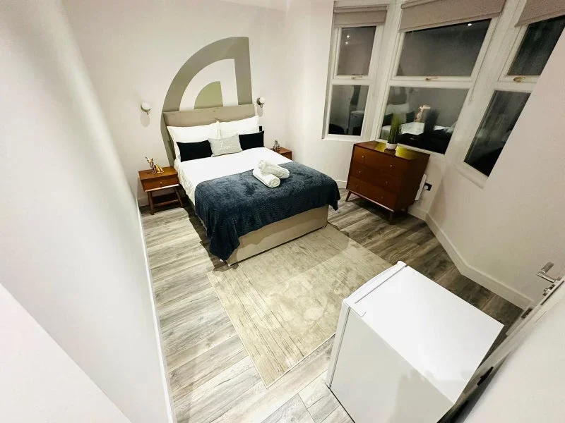 Room Perran Road in Greater London