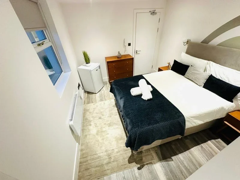 Room Perran Road in Greater London