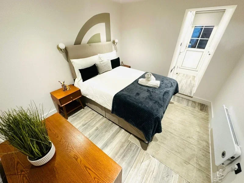 Room Perran Road in Greater London