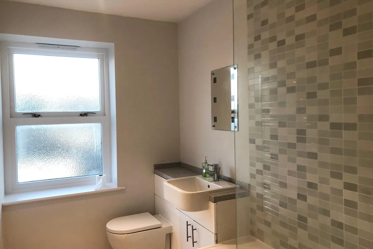 Flat Woodford Road in Watford