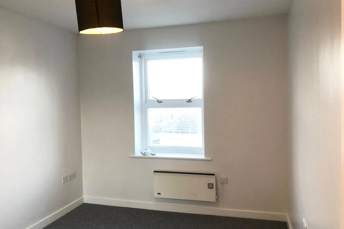 Flat Woodford Road in Watford