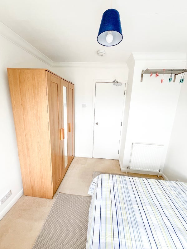 Room Old Road in Leighton Buzzard