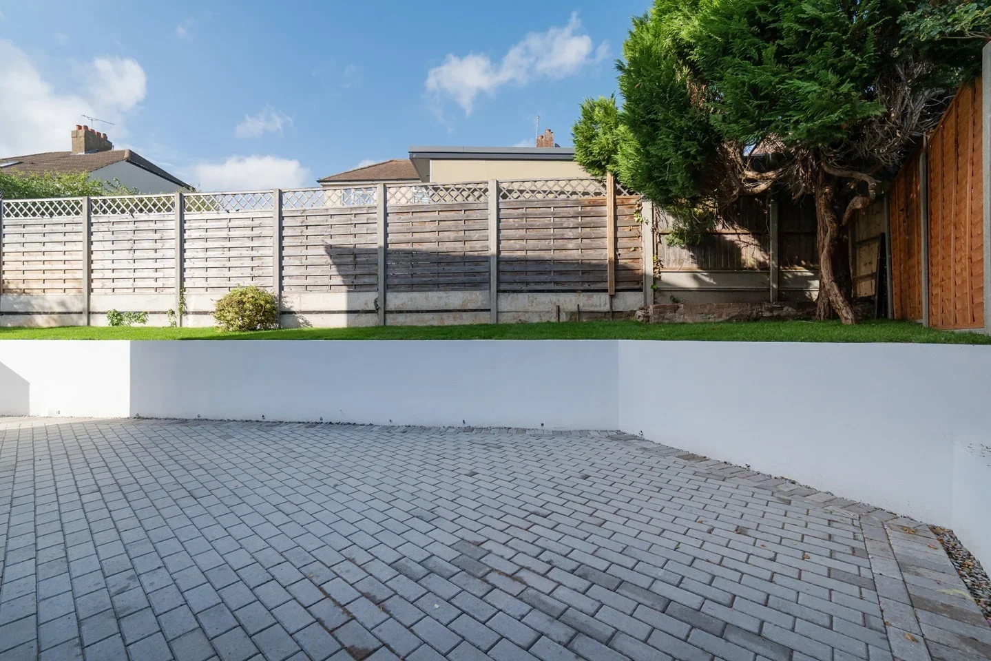 Room Tennyson Avenue in Greater London