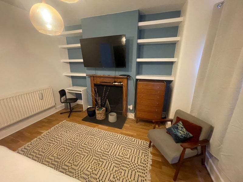 Room Stephendale Road in Greater London