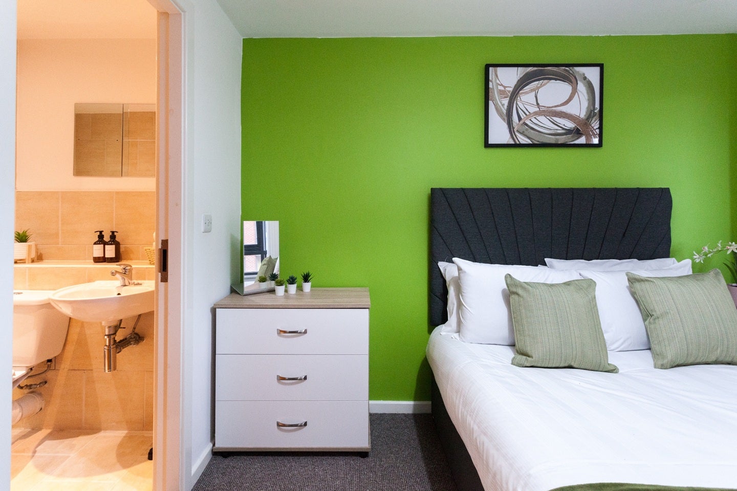 Flat Oldham Place in Liverpool
