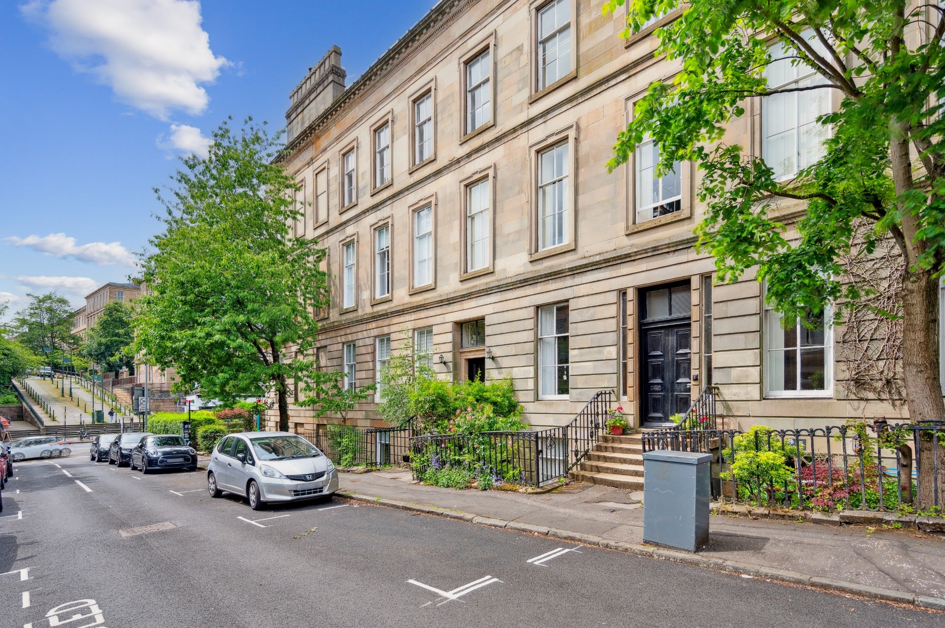 Flat Ruskin Place in Glasgow