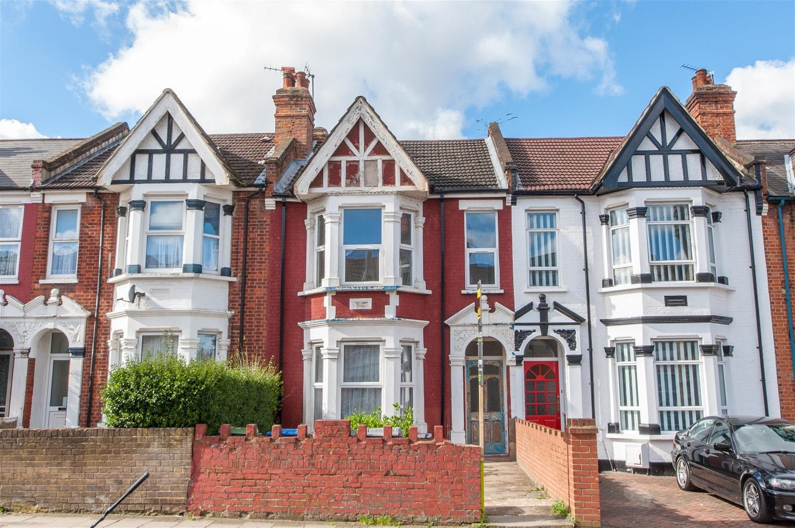 House Saint John's Avenue in Greater London