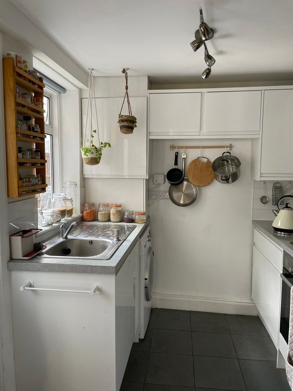 Room Faringford Road in Greater London