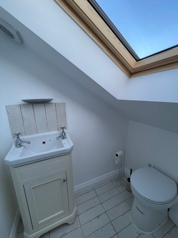 Room Faringford Road in Greater London