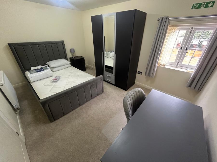 Room Rangemore Street in East Staffordshire