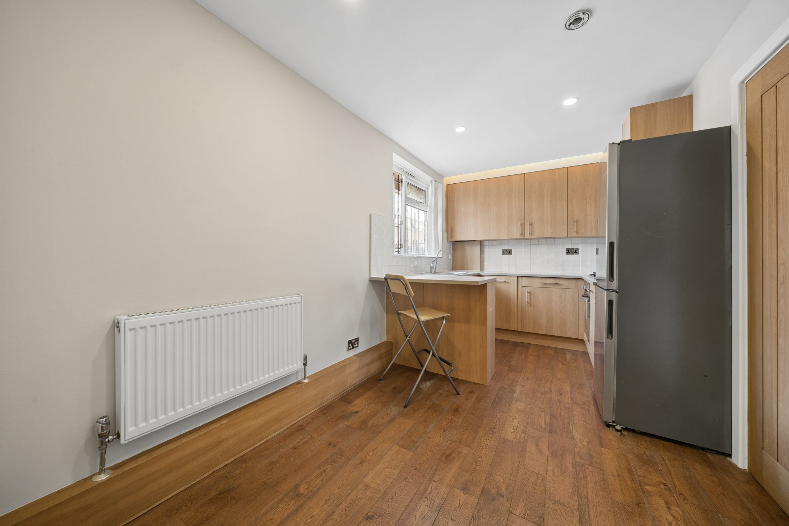 Flat Appleby Street in Greater London