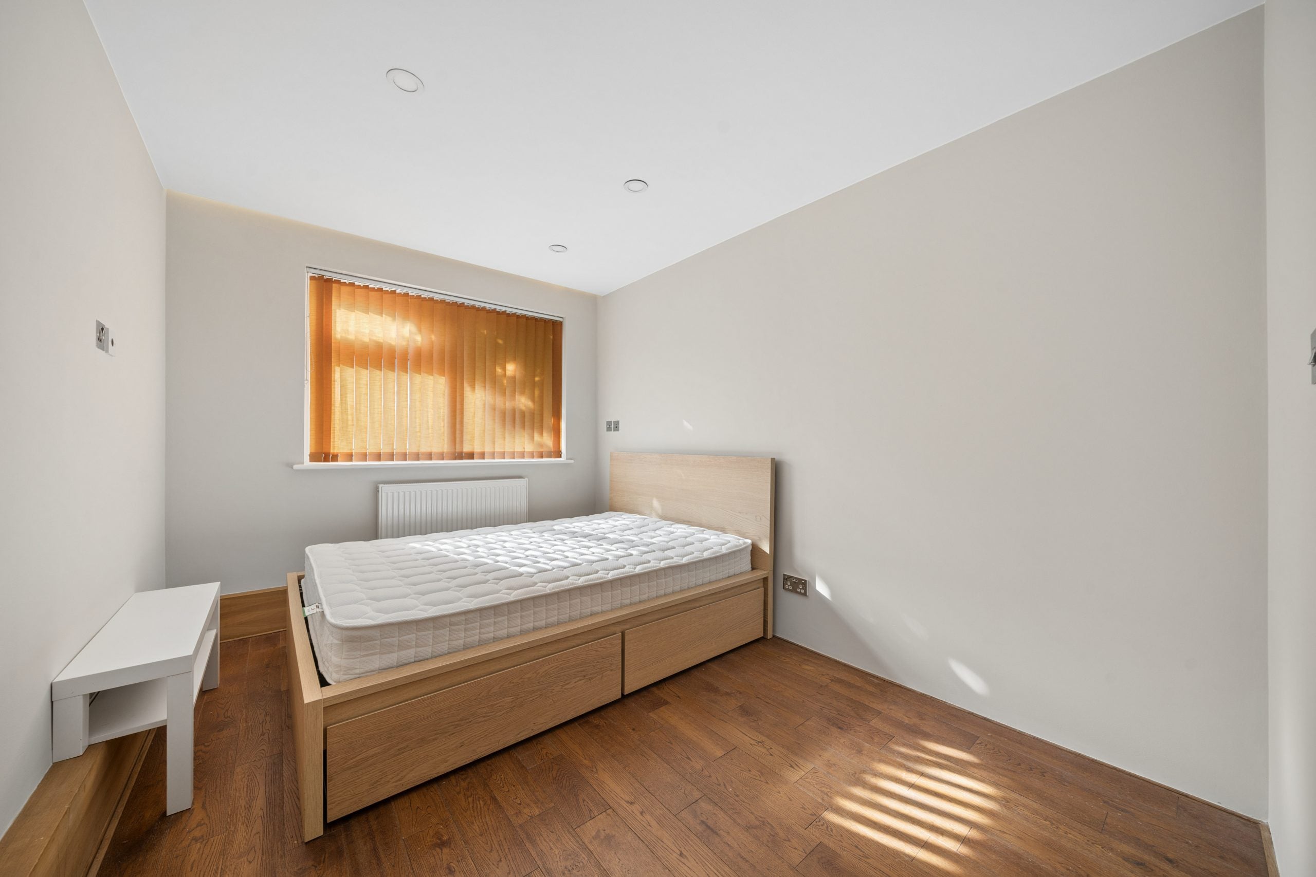 Flat Appleby Street in Greater London
