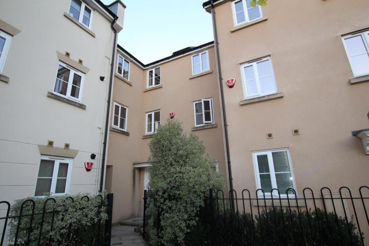 House Long Wood Meadows in Bristol